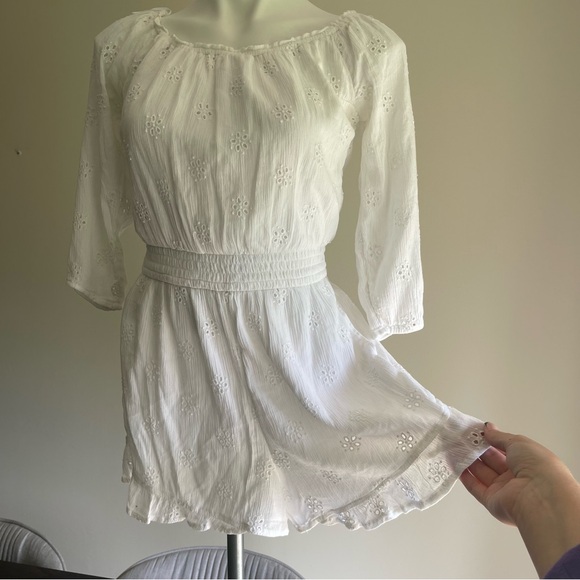 Hollister Eyelet Romper - Picture 2 of 3